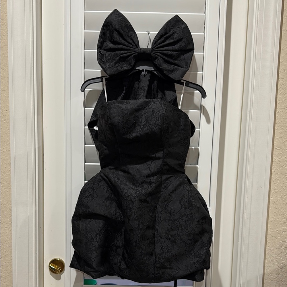 Elegant Black Dress with Bow size small new without tag